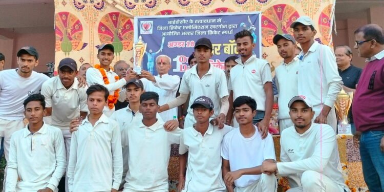 अंडर-18 अंतर जिला क्रिकेट स्पर्धा में धार बना उपविजेता