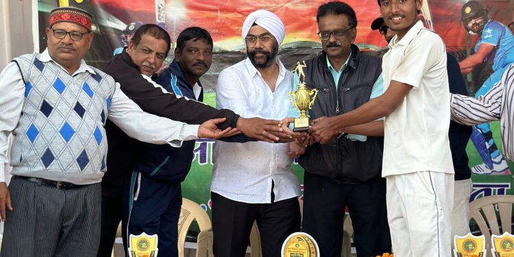 Dhar : अंतर जिला क्रिकेट स्पर्धा, धार-खंडवा संयुक्त विजेता घोषित