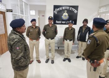 Dhar : एसपी मनोज सिंह ने किया टांडा थाने का निरीक्षण