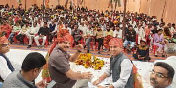 Dhar : लोकसभा चुनाव की तैयारियों को लेकर सरदारपुर में हुआ कांग्रेस का कार्यकर्ता सम्मेलन