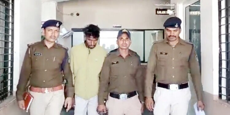 Dhar : साढ़े 8 किलो गांजे के साथ युवक धराया, गंधवानी पुलिस ने की कार्रवाई