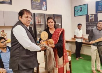 Dhar : पुलिस परिवार के छात्र -छात्राओं को दिया मार्गदर्शन..
