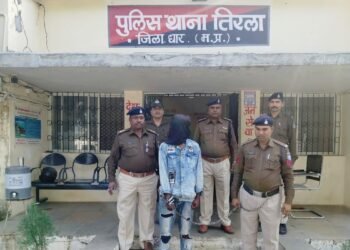 सायबर सेल धार एवं थाना तिरला पुलिस द्वारा इन्दौर-अहमदाबाद राजमार्ग पर तिरला फाटे के पास हुई लूट का पर्दाफाश किया।