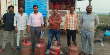 Dhar : होटल ढाबों में हो रहा घरेलू गैस सिलेंडर का दुरुपयोग, कुल 52 टंकिया आपूर्ति अधिकारी ने की जब्त।