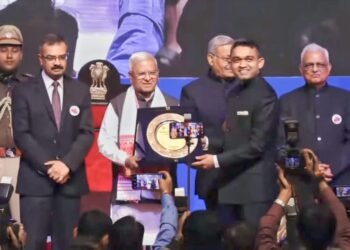 Dhar : निर्वाचन कार्यों में उत्कृष्ट प्रदर्शन करने पर कलेक्टर श्री मिश्रा हुए सम्मानित।