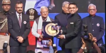 Dhar : निर्वाचन कार्यों में उत्कृष्ट प्रदर्शन करने पर कलेक्टर श्री मिश्रा हुए सम्मानित।