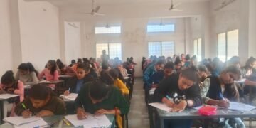 Dhar : शासकीय कन्या महाविद्यालय में पूर्व विश्वविद्यालय परीक्षा प्रारंभ।