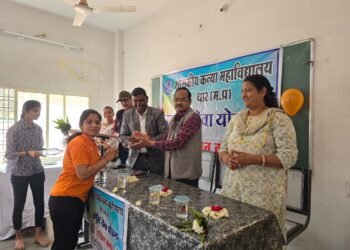 Dhar : शासकीय कन्या विद्यालय धार की राष्ट्रीय सेवा योजना की स्वयंसेविका कुमारी पुजा मुवेल का राष्ट्रीय एकता शिविर में चयन