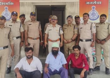 Dhar : अंतरराज्यीय अवैध फायर आर्म्स खरीदने महाराष्ट्र राज्य से आए 2 आरोपियों को पुलिस ने दबोचा।