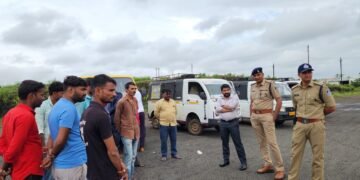 Dhar : परिवहन विभाग और पुलिस की संयुक्त कार्यवाही, मैजिक वाहन और ऑटो रिक्शा की चेकिंग, 18 वाहन जप्त।
