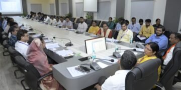Dhar : प्रधानमंत्री सुरक्षा बीमा योजना, जीवन ज्योति बीमा योजना में अधिक से अधिक आवेदन करवाए- राज्यमंत्री श्रीमती ठाकुर