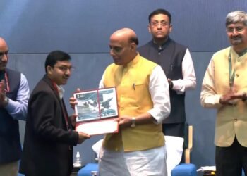 Dhar : लड़ाकू पायलेट रहित कॉम्बेट ड्रोन और इंजन बनाकर इतिहास रच रहे ग्रामीण इलाकों के युवा