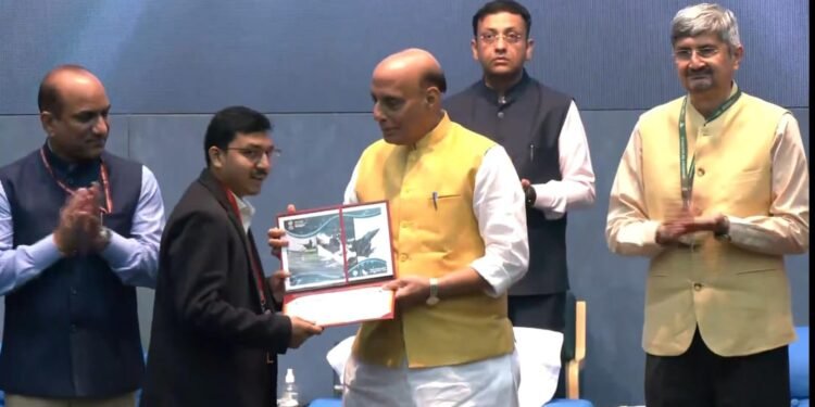 Dhar : लड़ाकू पायलेट रहित कॉम्बेट ड्रोन और इंजन बनाकर इतिहास रच रहे ग्रामीण इलाकों के युवा