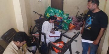 Dhar : वनस्पति एवं पाम तेल से बनी पैक मिठाई के लिए नमूने लिए..