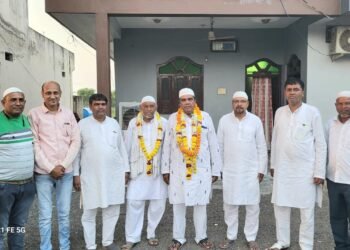 Dhar : सफर-ए-उमराह के लिए धरमपुरी से 12 जायरीन रवाना हुए..