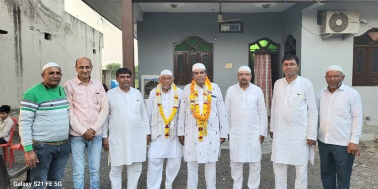 Dhar : सफर-ए-उमराह के लिए धरमपुरी से 12 जायरीन रवाना हुए..