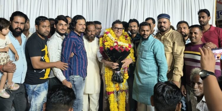 Dhar : प्रदेश कांग्रेस सचिव बनने पर विभिन्न सामाजिक संगठनों ने सुहेल निसार का स्वागत किया।