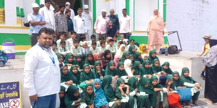 शिक्षा के क्षेत्र में उत्कृष्ट कार्य कर रहे वाइस प्रिंसिपल शेख फारुख, इस्माईल सर को बधाई