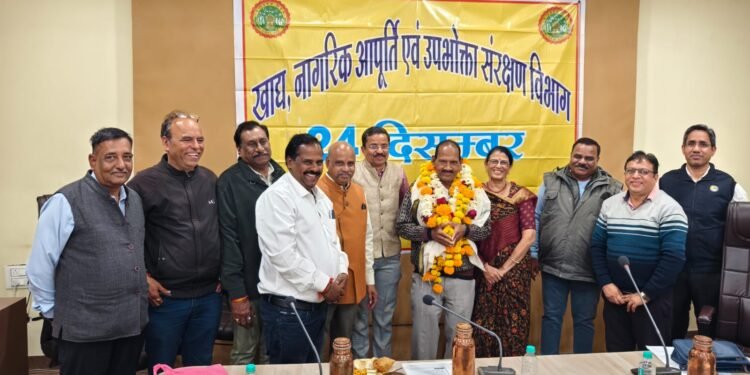 DHAR : राष्ट्रीय उपभोक्ता दिवस पर उपभोक्ता उत्थान संगठन के प्रदेश सचिव का किया स्वागत।