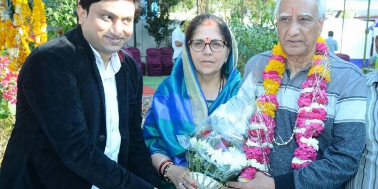 DHAR : जलवा आज भी कायम है, पूर्व केंद्रीय मंत्री व विकास पुरुष का धूमधाम से मना जन्मदिन..