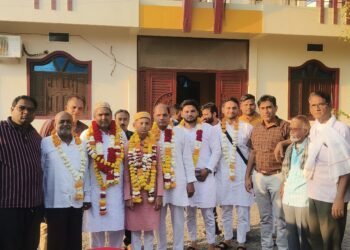 DHAR : सफर-ए-उमराह के लिए धरमपुरी से 13 जायरीन रवाना।