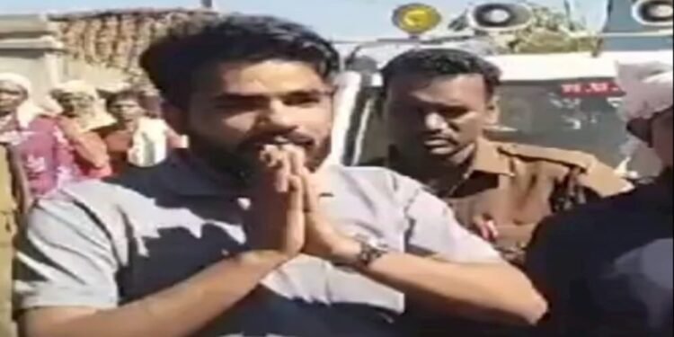 MP : एसडीएम ने कांग्रेस विधायक के घर में घुस कर की मारपीट विधायक की माँ के साथ की अभद्रता!