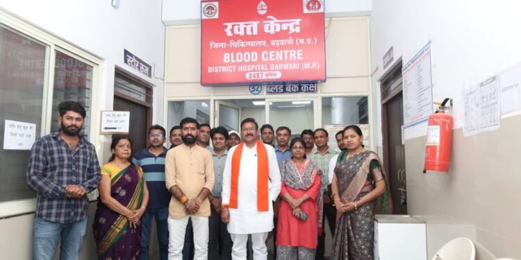 MP : सांसद गजेन्द्रसिंह पटेल ने की जिला चिकित्सालय बड़वानी में स्वास्थ्य सेवाओं की व्यापक समीक्षा बैठक..