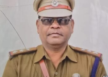Ujjain : मधुमक्खियों के हमले में TI रमेश कुमार धुर्वे की मौत, 5 पुलिसकर्मी घायल..