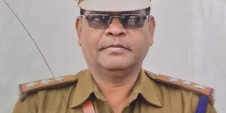 Ujjain : मधुमक्खियों के हमले में TI रमेश कुमार धुर्वे की मौत, 5 पुलिसकर्मी घायल..