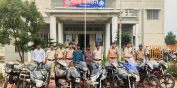 DHAR : अमझेरा पुलिस की बड़ी कार्रवाई: वाहन चेकिंग के दौरान टांडा के दो चोर गिरफ्तार, 14 चोरी की मोटरसाइकिलें जब्त..