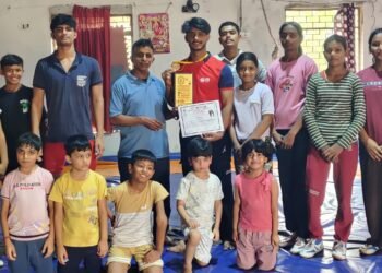 DHAR : एमपी स्टेट पेनचक सिलाट चैंपियनशिप में नवेद शेख सम्मानित, शानदार प्रदर्शन पर मिला मेडल और ट्रॉफी…