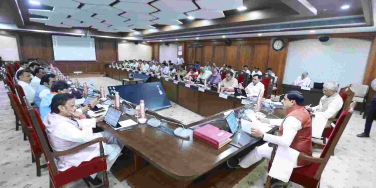मध्यप्रदेश कैबिनेट के बड़े फैसले : इंदौर मेट्रो को 19,472 करोड़ की मंजूरी, स्वास्थ्य, वन्यजीव और जनकल्याण योजनाओं पर 24,200 करोड़ खर्च..