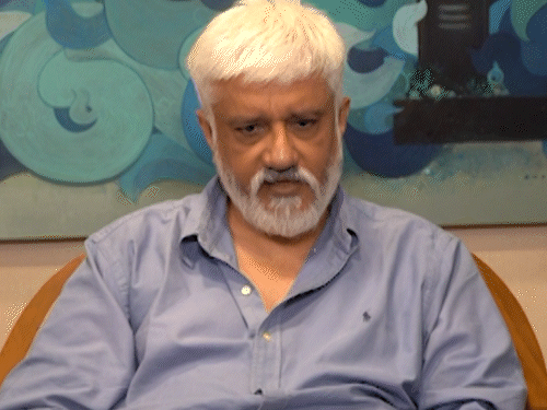 नई कहानी लिखूंगा तो बीवी मार देगी:विक्रम भट्ट बोले- बेटी ने प्रेग्नेंसी में फिल्म संभाली, अब नाती और परिवार को समय दूंगा