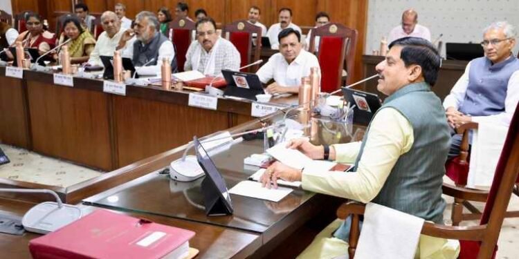 म. प्र. कैबिनेट के बड़े फैसले, ₹2,300 करोड़ से अधोसंरचना विकास, स्कूटी योजना 2031 तक, IT और सिंचाई परियोजनाओं को भी मिली मंजूरी..