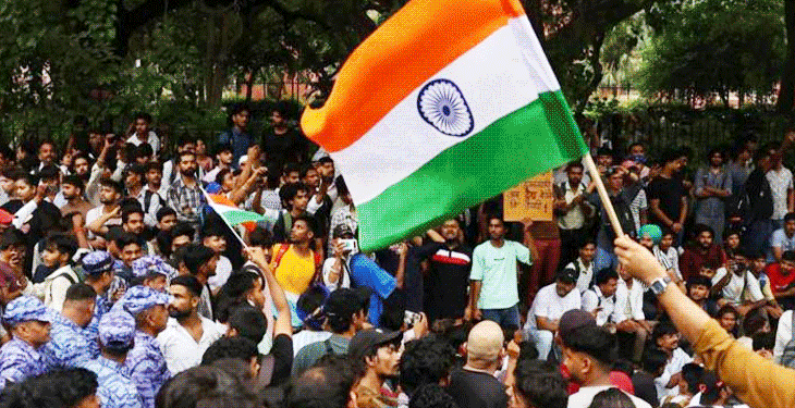 करीना बोलीं- छात्रों की बात सुनना अहसान नहीं, हमारा फर्ज:कमल हासन बोले- सिस्टम सड़ चुका है; इमरान और वरुण समेत कई एक्टर्स समर्थन में उतरे