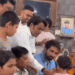 सोनू सूद ने बच्चों के साथ मनाया जन्मदिन:केक काटकर बांटी खुशियां, ऑफिस के बाहर उमड़े फैंस; तस्वीरें खिंचवाईं