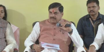 सीएम डॉ. मोहन यादव का बड़ा एक्शन : 1 तहसीलदार, 2 पटवारी समेत 7 अधिकारी-कर्मचारी निलंबित..