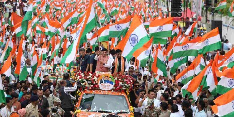 प्रदेश की सबसे बड़ी तिरंगा यात्रा को CM डॉ. मोहन यादव ने दिखाई हरी झंडी, 2027 होगा युवा वर्ष..