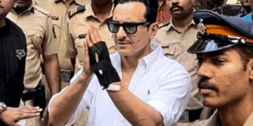 सैफ अली खान पर हमले के आरोपी ने जुर्म कबूला:शरीफुल इस्लाम ने कोर्ट से नरमी की अपील की, पीठ में फंसा था चाकू का टुकड़ा