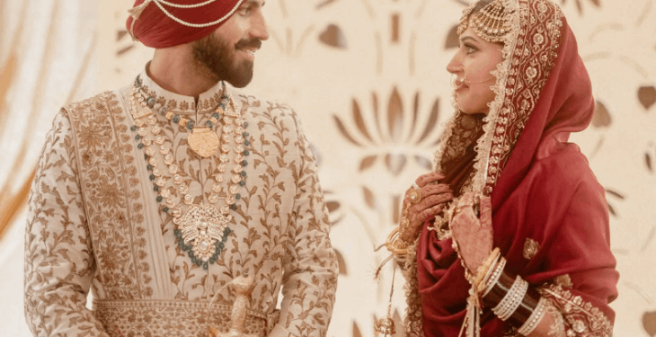 एक्ट्रेस चार्ली चौहान ने क्रिकेटर रमनदीप सिंह से की शादी:गुरुद्वारे में लिए फेरे, 8 साल तक सीक्रेट रखा रिलेशन, अर्शदीप सिंह समेत कई स्टार्स पहुंचे