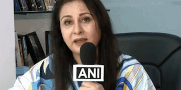 CINTAA विवाद पर अध्यक्ष पूनम ढिल्लों ने रिएक्शन दिया:आरोपों को बेहद आपत्तिजनक बताया, 8 एग्जीक्यूटिव सदस्यों ने दिया इस्तीफा था