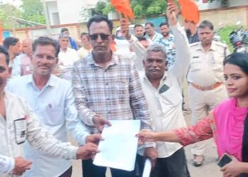 धार में भारतीय किसान संघ ने PM-सीएम के नाम सौंपे ज्ञापन, अल्पवर्षा से राहत, सिंचाई, बिजली और फसल बीमा समेत 40 से अधिक मांगें उठाईं..