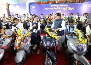7,400 से ज्यादा मेधावी विद्यार्थियों को मिली स्कूटी, सीएम डॉ. मोहन यादव ने बच्चों से किया संवाद..