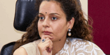 स्वीपर की नौकरी तक नहीं मिलेगी:राखी सावंत पर भड़कीं कंगना रनोट, नरेंद्र मोदी पर दिए विवादित बयान पर जमकर लगाई फटकार